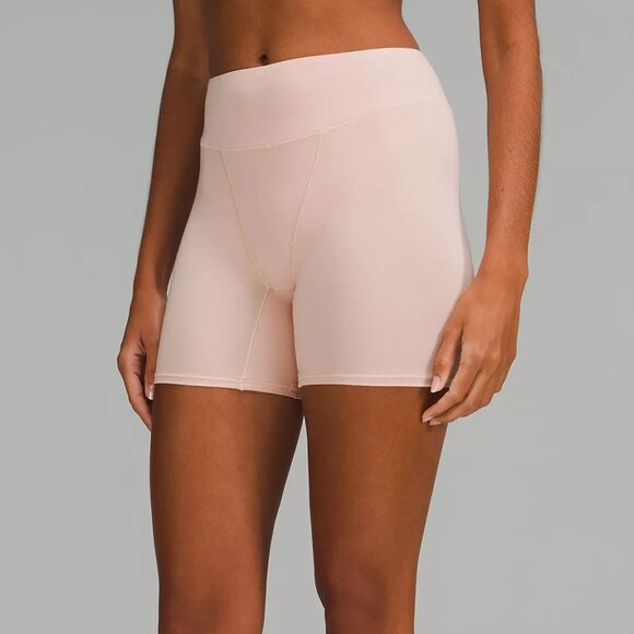 NWT Lululemon UnderEase Super-High-Rise Shortie Underwear 5" - Picture 1 of 3